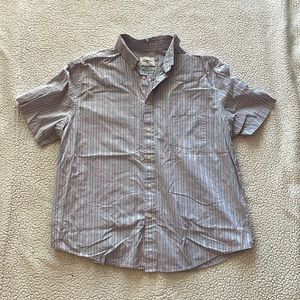 Short sleeve button up